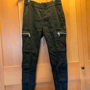 Forever 21 men’s black cargo zip jogger sz M